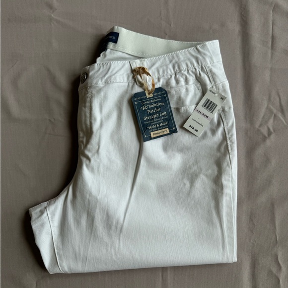 Democracy womens Plus-size "Ab"solution Straight Leg Jeans, Optic White, 22 Plus - Picture 2 of 9